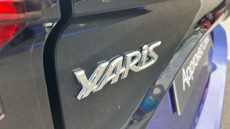 Toyota Yaris 1.5 Hybrid Design 5dr CVT Hybrid Hatchback